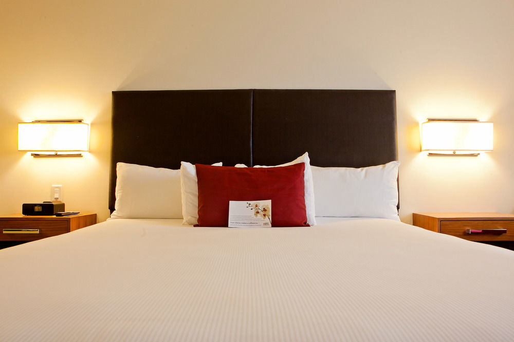 I Hotel And Illinois Conference Center - Champaign Eksteriør billede
